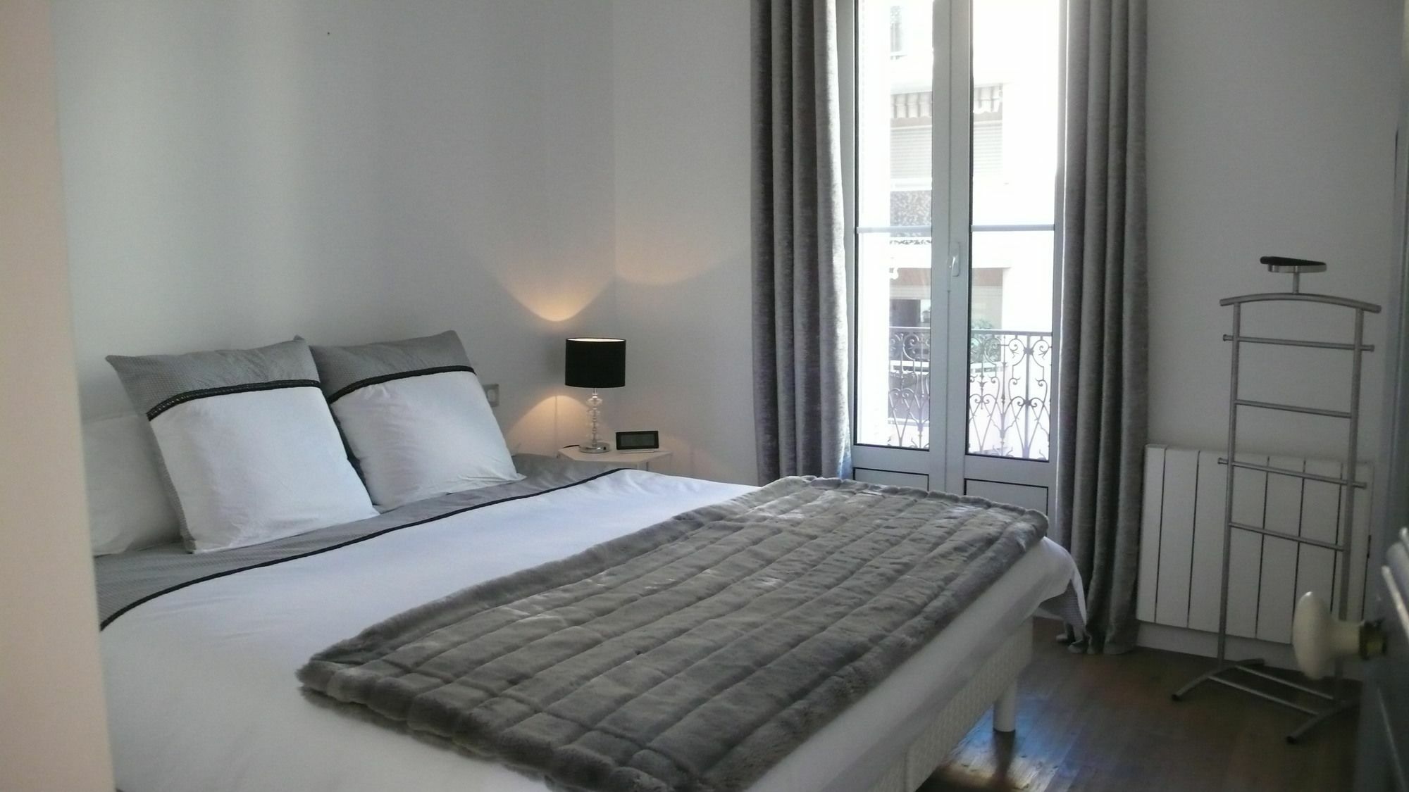 Welcome To - Leon Noel * Cannes
