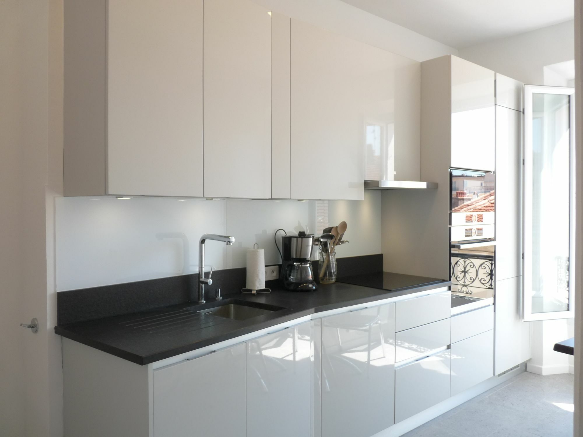 Apartment: Steps From Palais & Croisette * Cannes