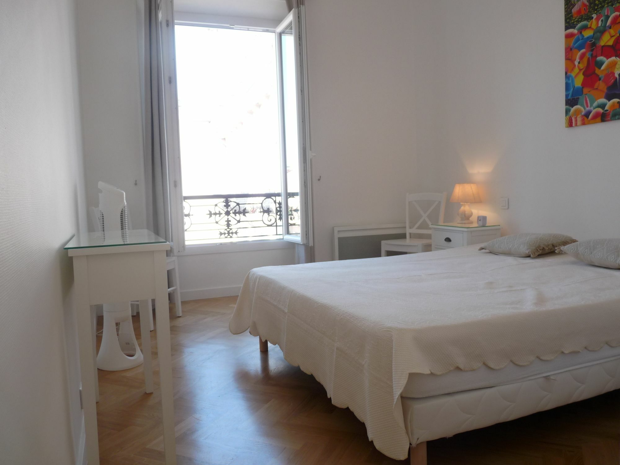 Apartment: Steps From Palais & Croisette Apartment Cannes