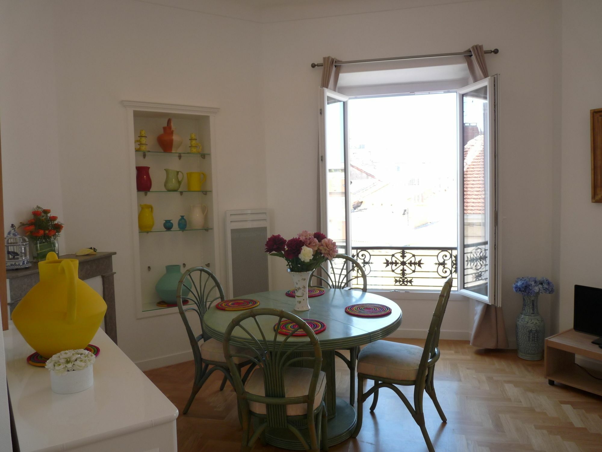 Apartment Apartment: Steps From Palais & Croisette