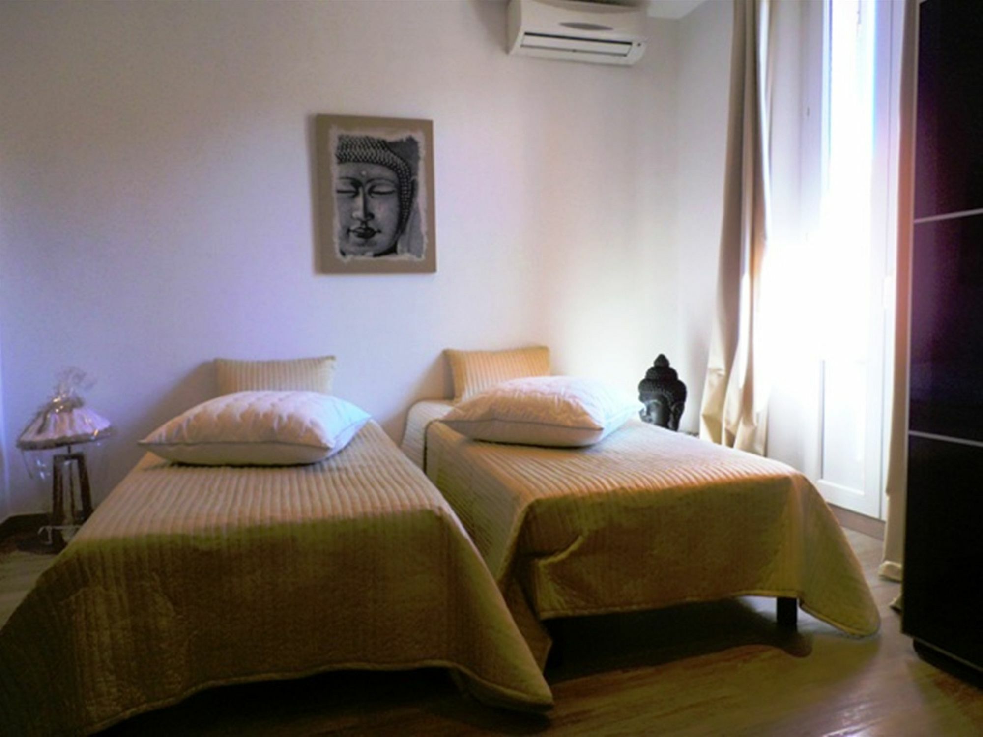 Arthur Vieux Port Apartment Cannes