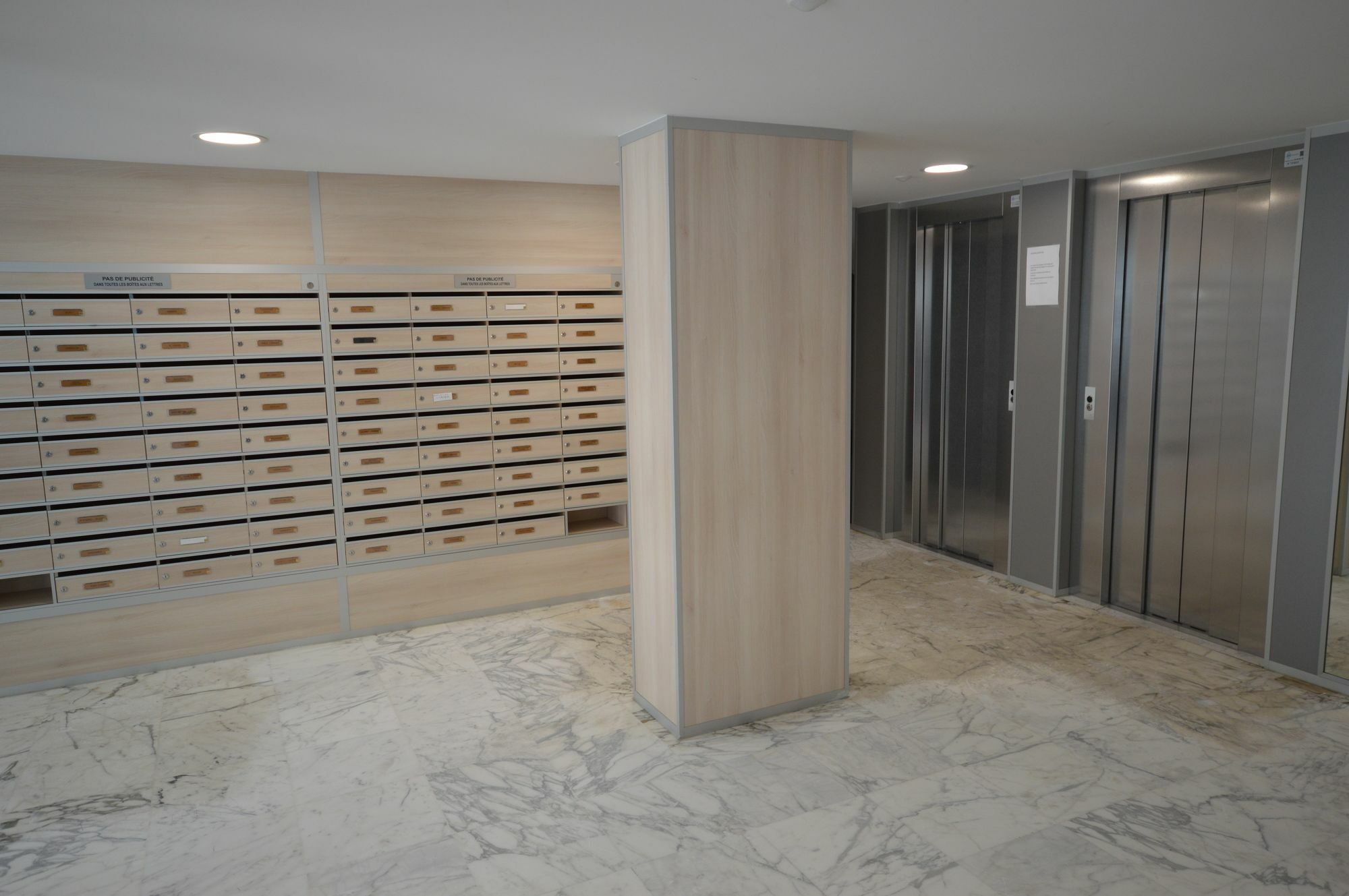 Cute & Spacious Marie Antoinette Cannes