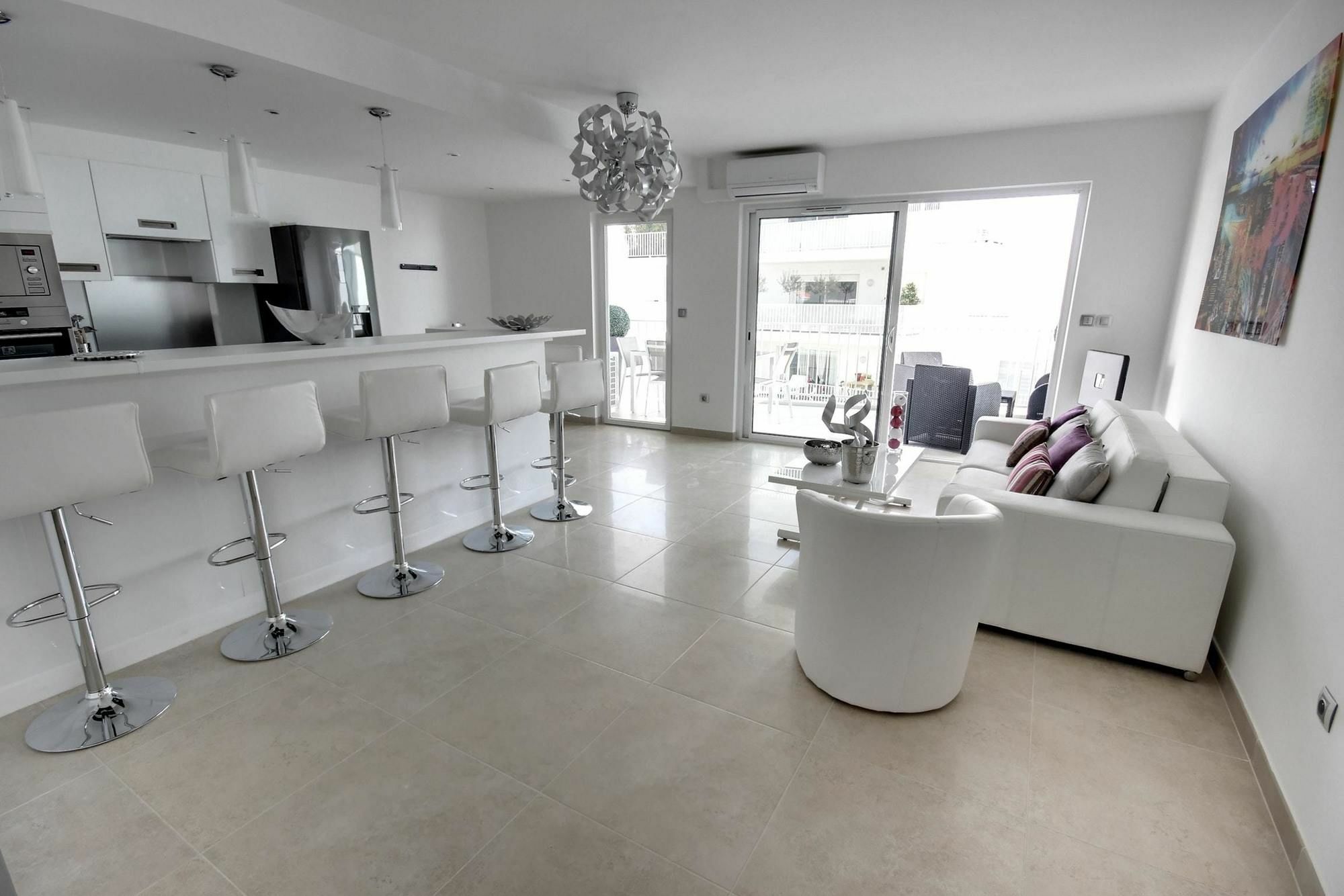 Apartment With 2 Bedrooms In Cannes, With Wonderful View, Furnish