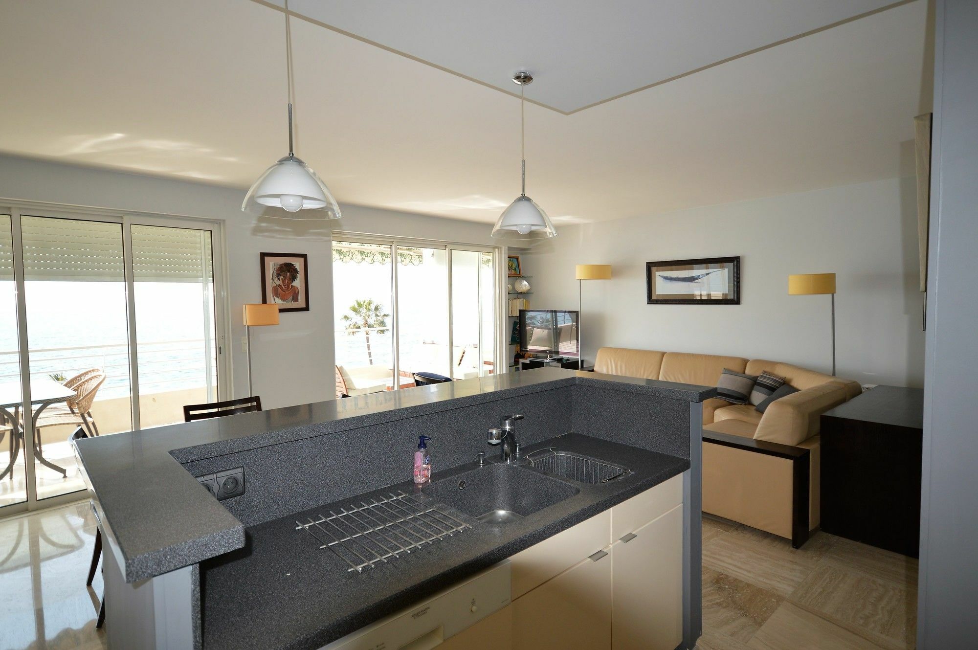 Wonderful Seafront Apartment *