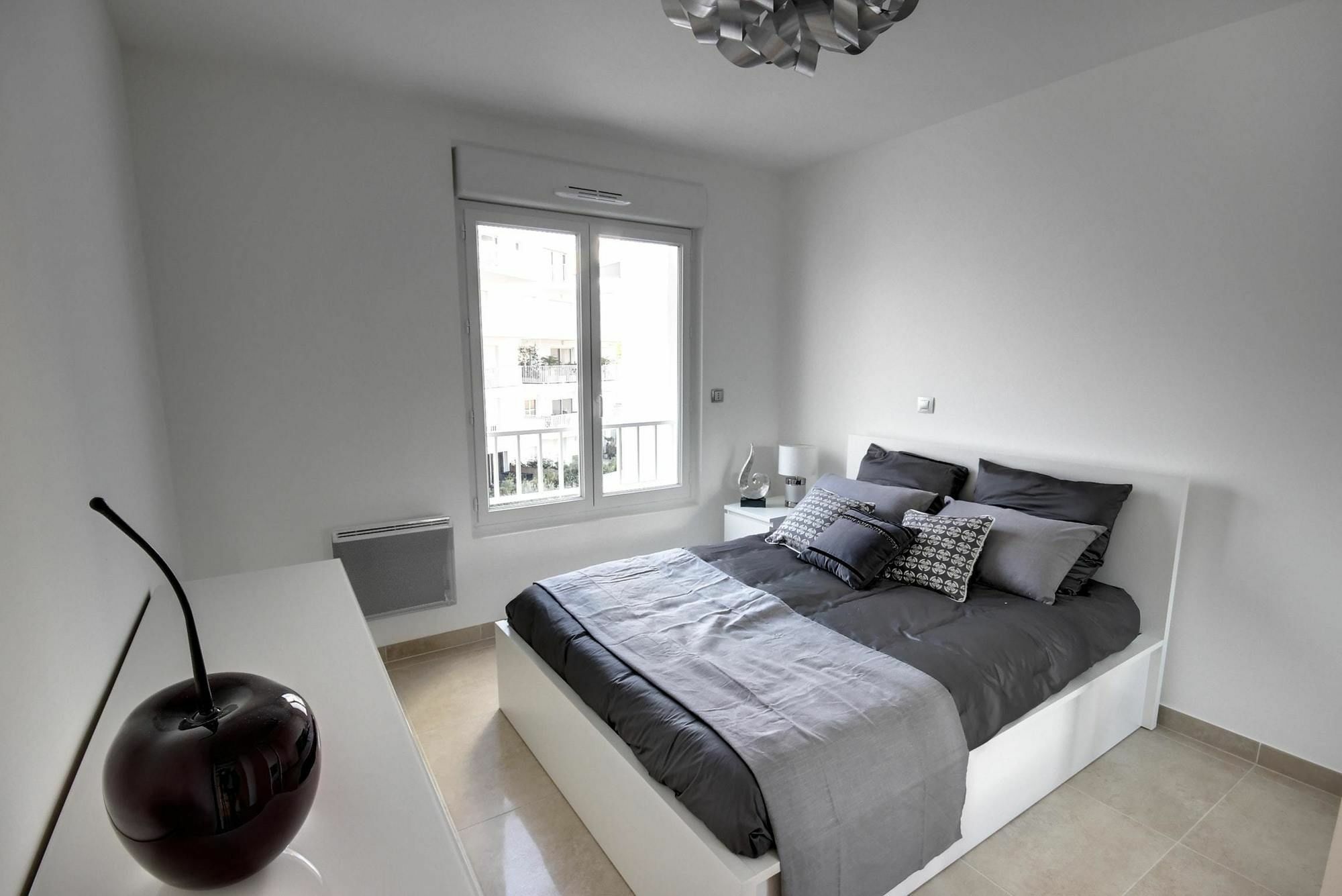 With 2 Bedrooms In Cannes, With Wonderful View, Furnish *