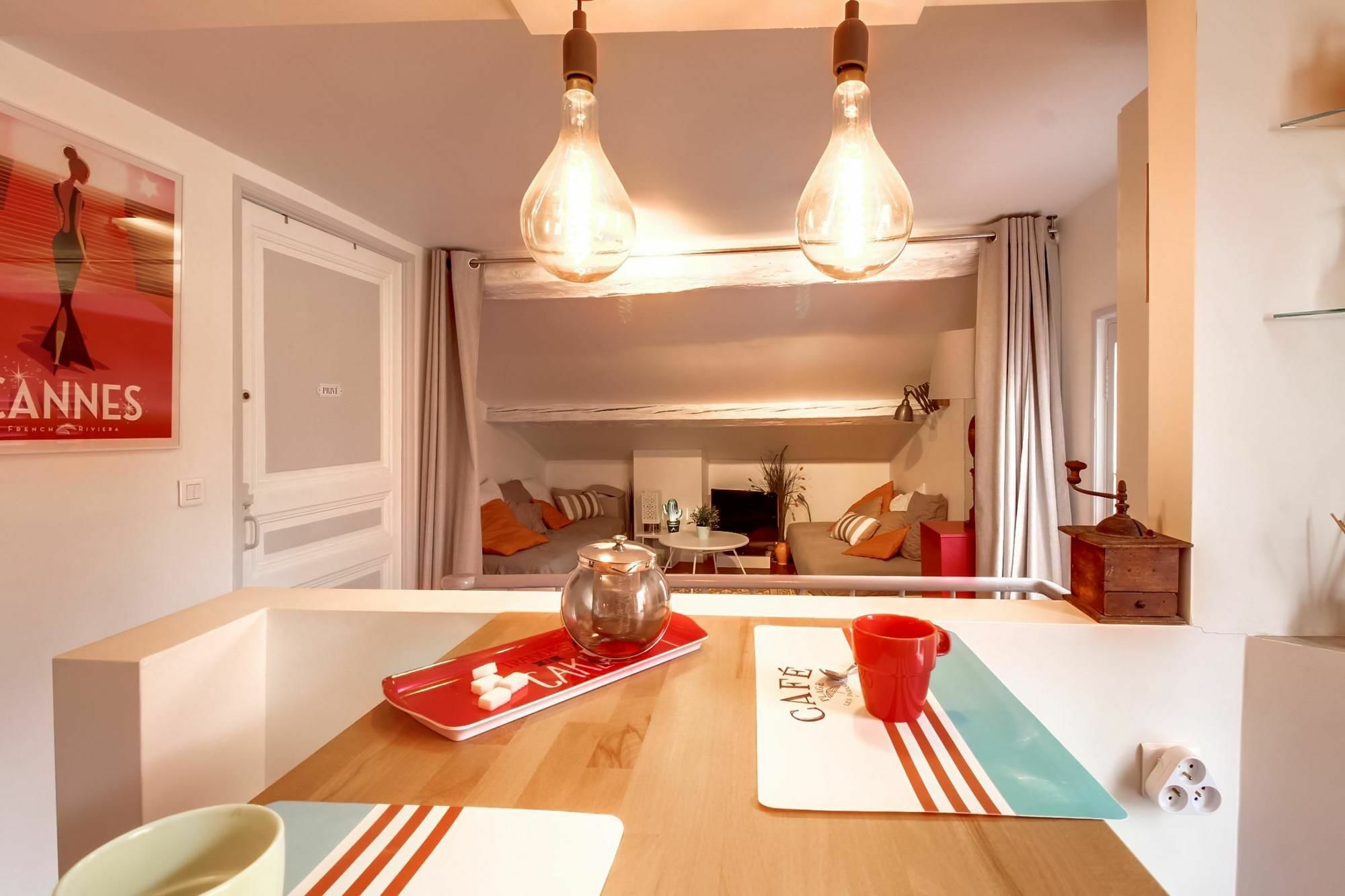 Apartment 3 Meynadier 1