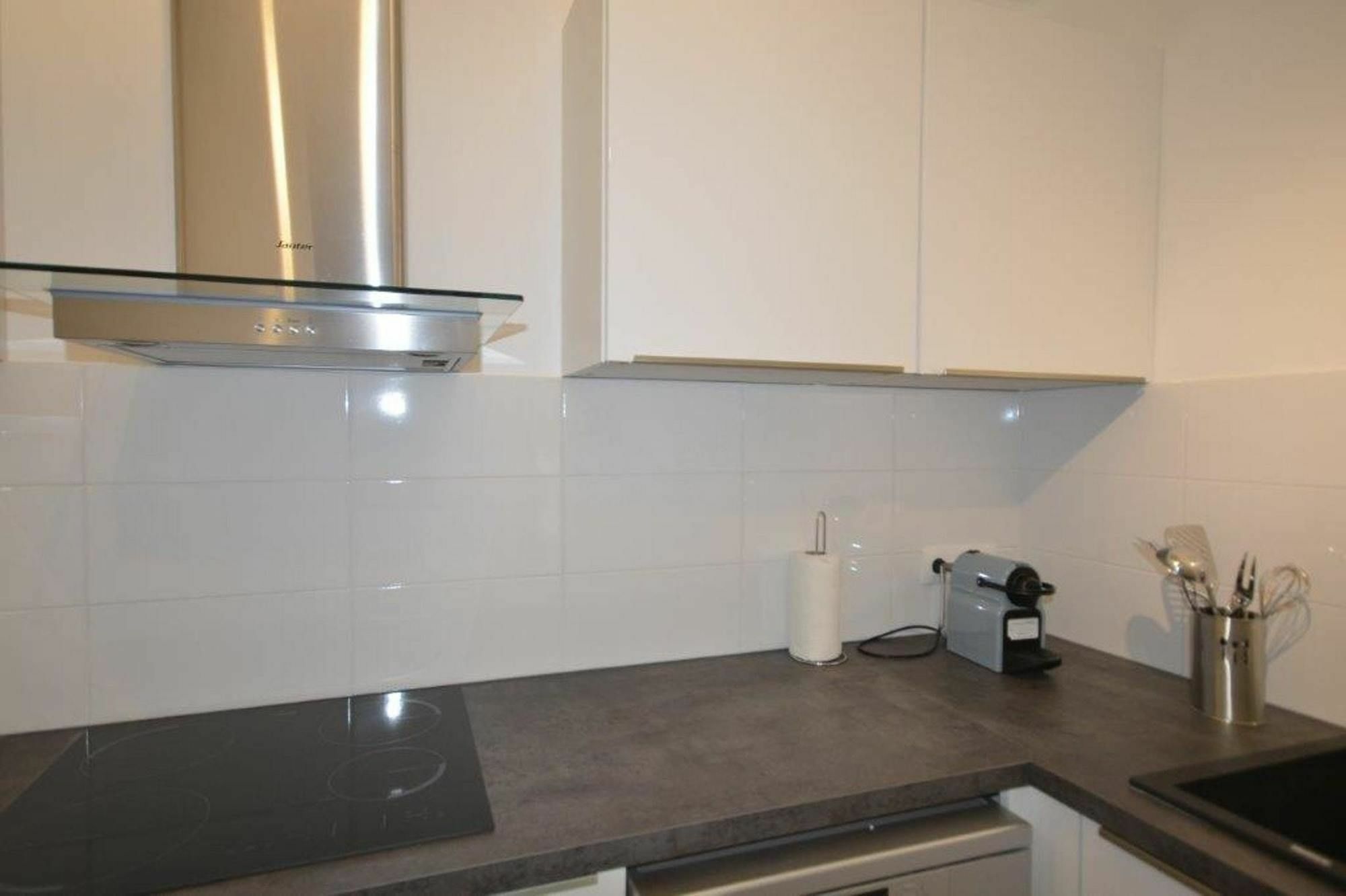 With 2 Bedrooms In Cannes, With Wonderful Sea View, Furnishe