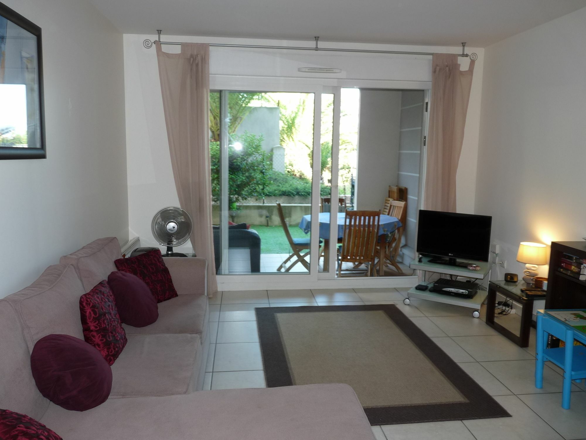 Apartment Romance B