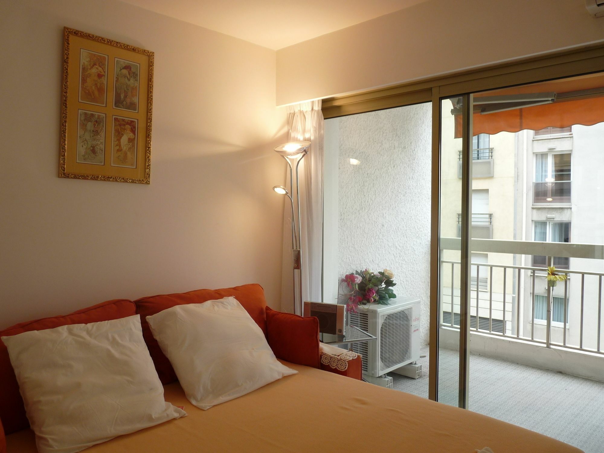 Coton Apartment *