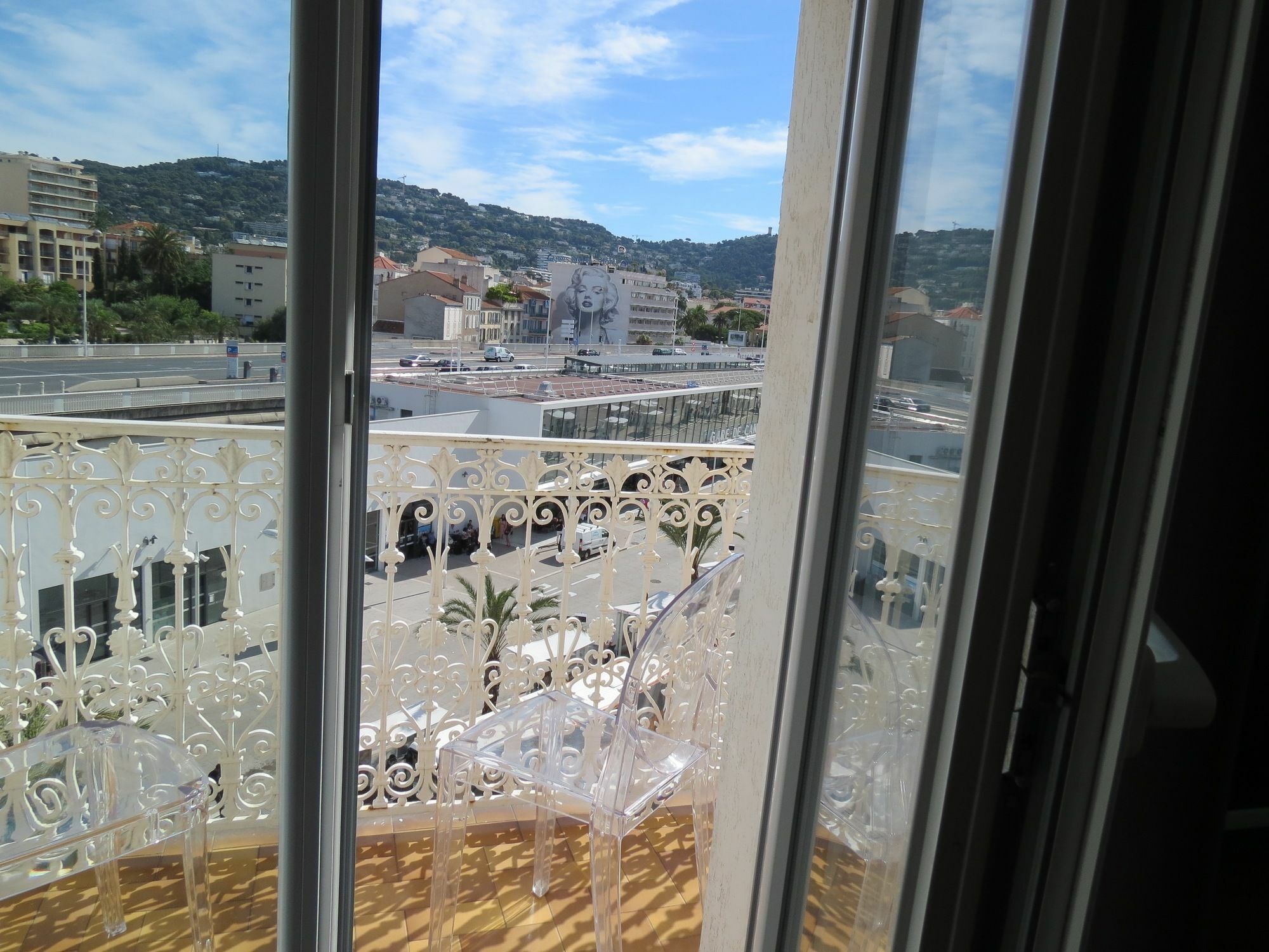 Amiraute Hotel 3*