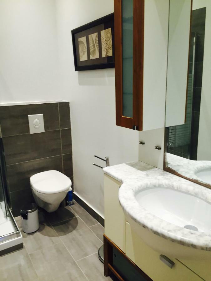 Festivals B Apartment *