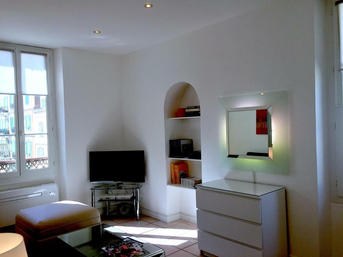 Appartement Centre Cannes, Logement Rénové Rue Piétonne, Proche Plage Et Palais Festival *