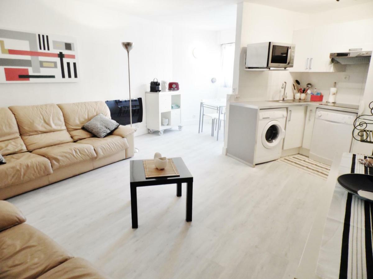 Apartment 2mn/45m2/vue Mer/inernet/clim/parking Prive