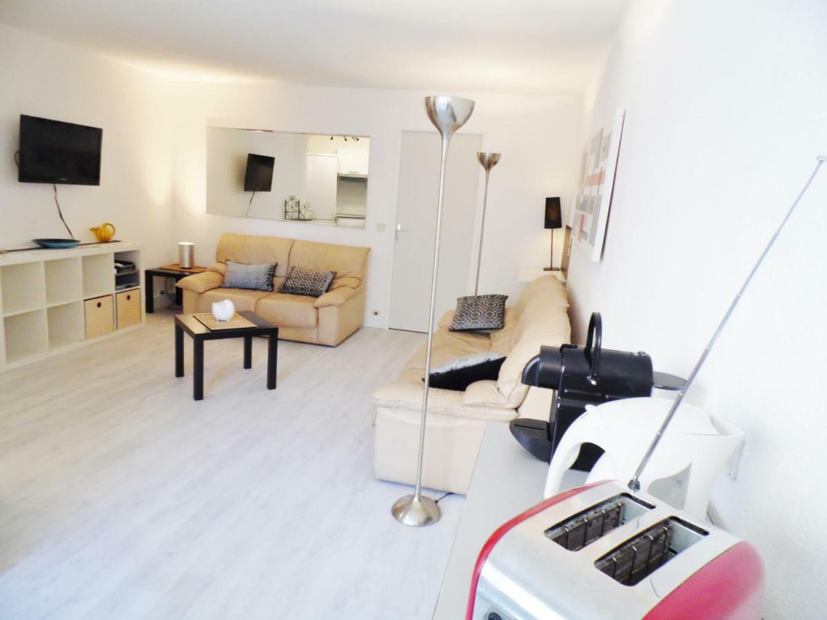 2mn/45m2/vue Mer/inernet/clim/parking Prive * Cannes