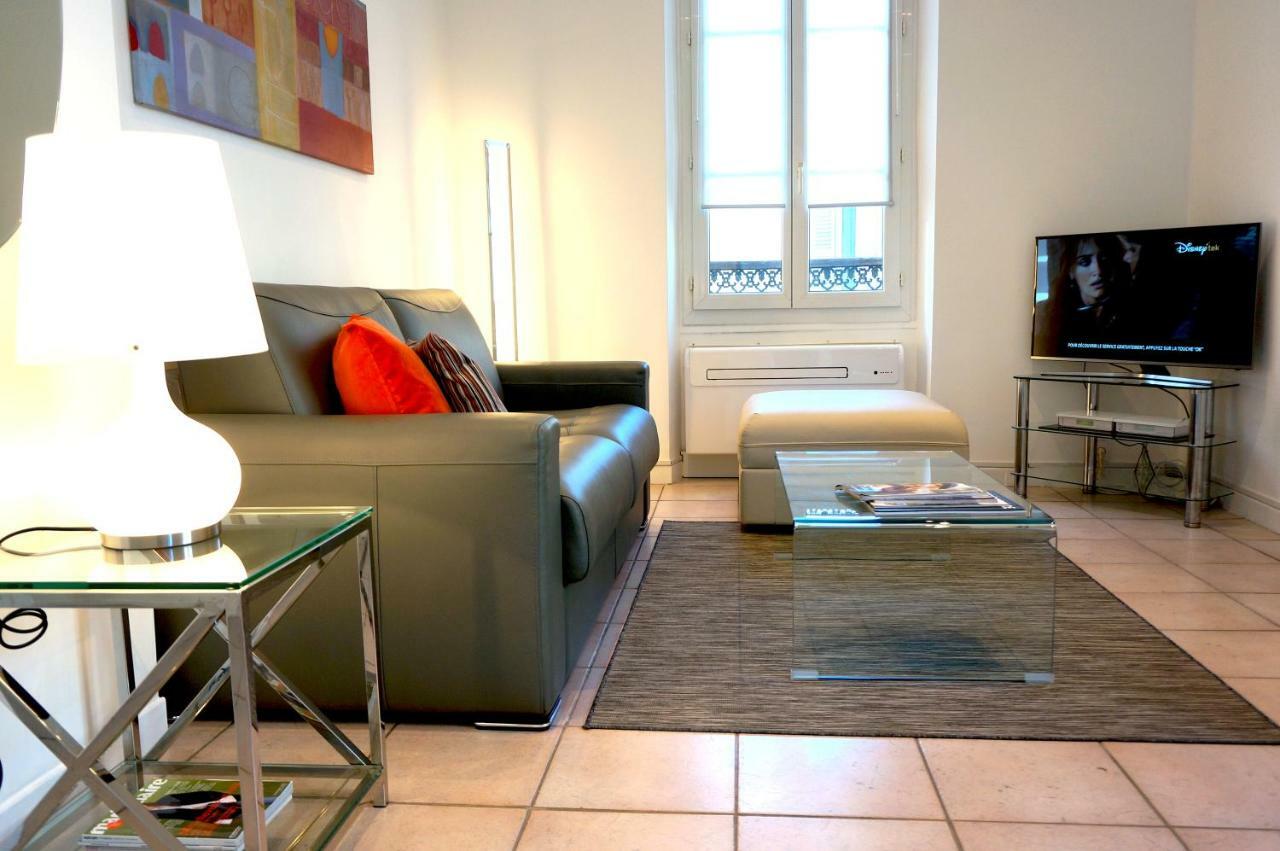 - 33 Rue Hoche Cannes