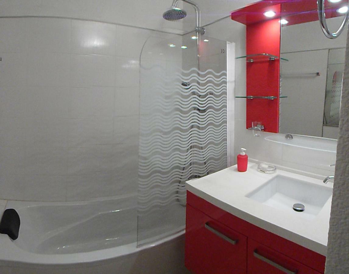 2mn/45m2/vue Mer/inernet/clim/parking Prive Apartment *