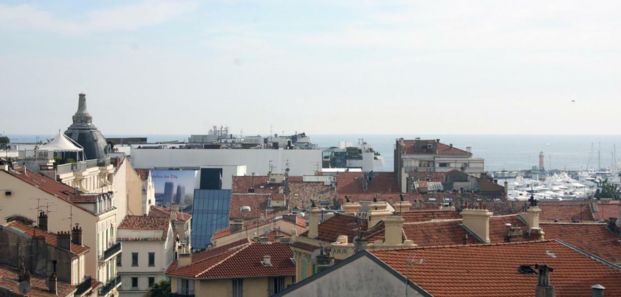 Vue Mer, Suquet Et Palais Avec Parking