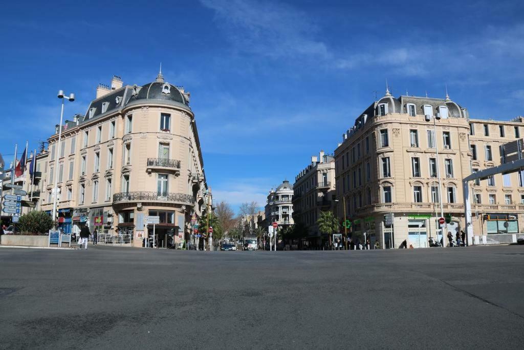 Riviera Center Cannes