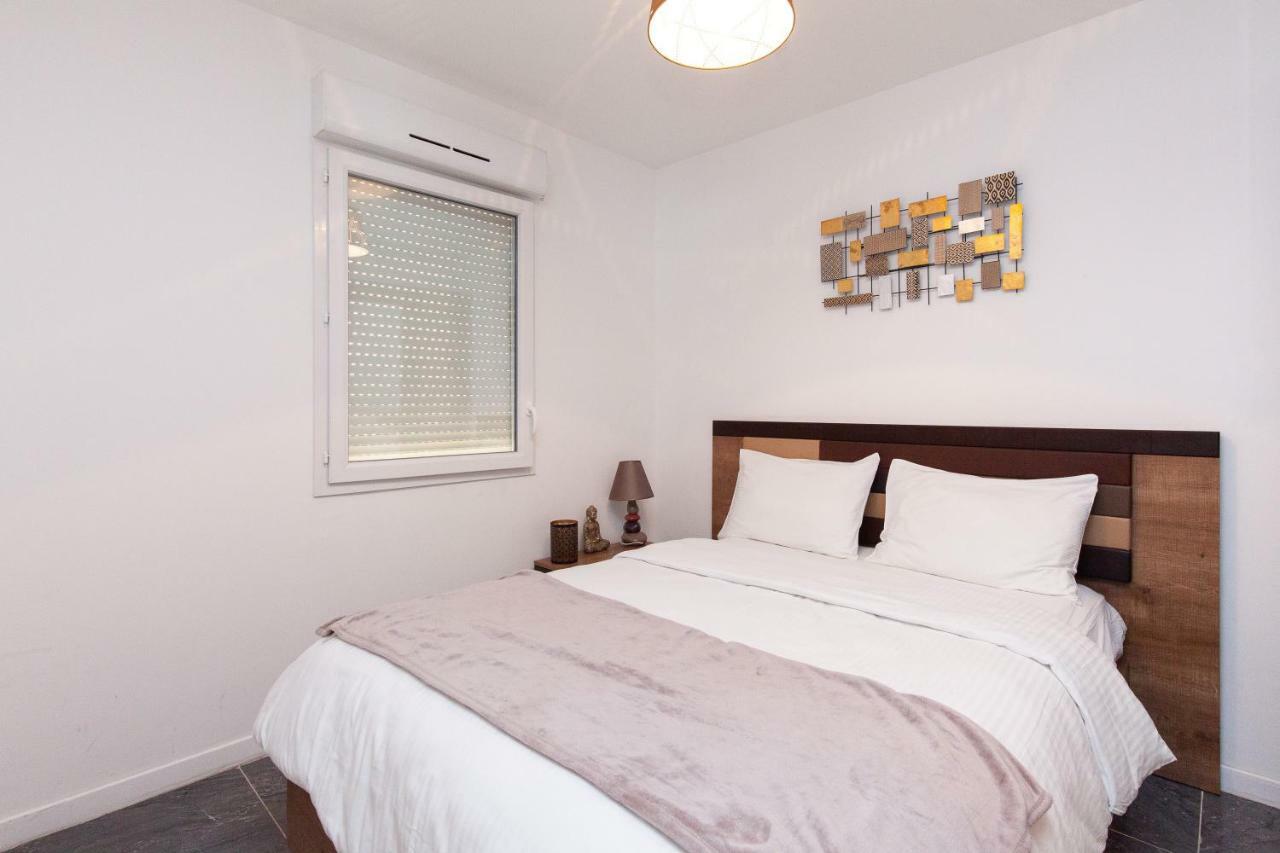 Aparthotel D'azur Riou