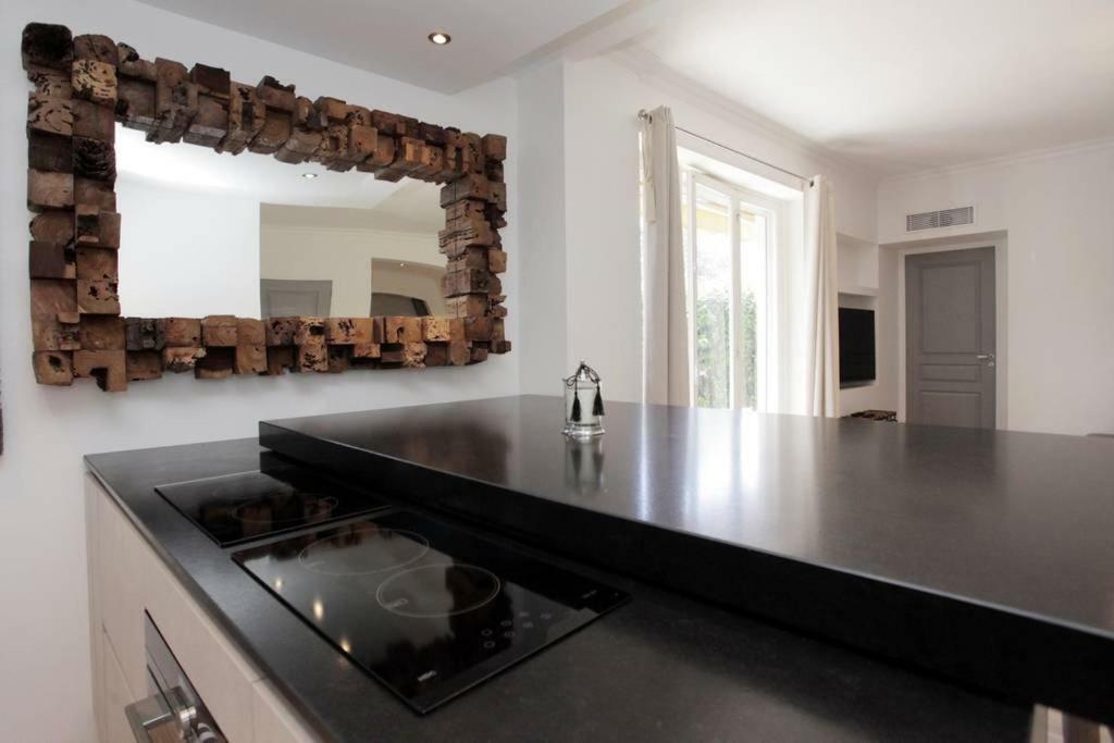 3 Pieces Luxe Croisette Apartment