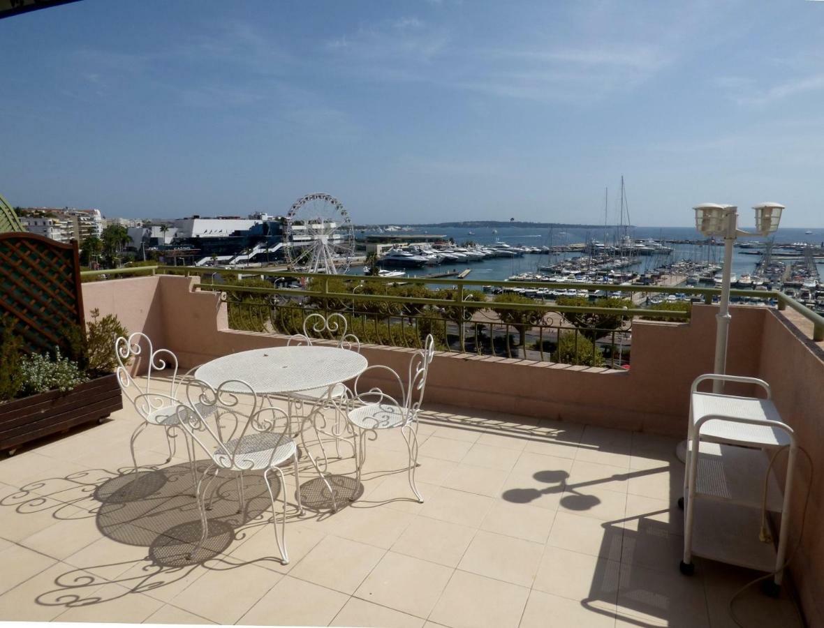 Superbe Duplex Idealement Situe Proche Plages Avec Grande Terrasse Vue Port !l A1b59 * Cannes