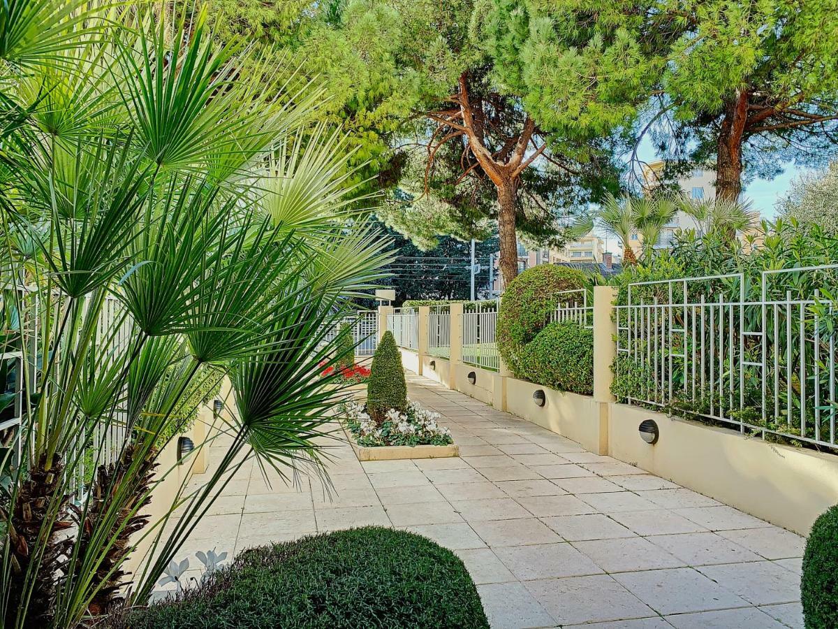 Apartment Cannes Golden Gate Apartment With Big Terrasse And Wifi Cannes