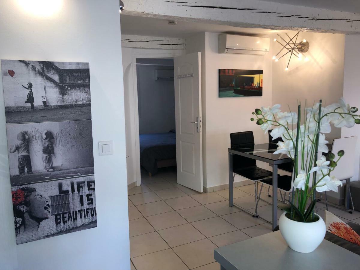 A Deux Pas Du Palais Des Festivals , Deux Pieces Dans Le Bas Du Quartier Historique Du Suquet A * Cannes