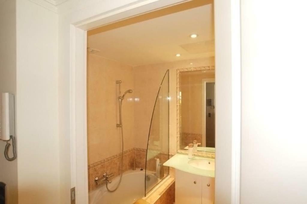 Royal Palm Appt 27e Apartment
