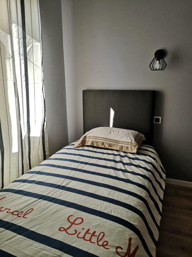 Beachside In Center Of Apartment Cannes