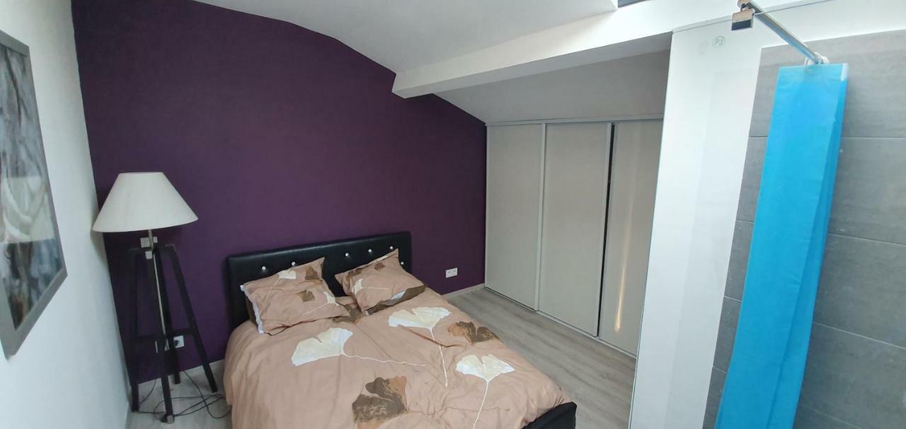 Apartment Jolie 2 Pieces *