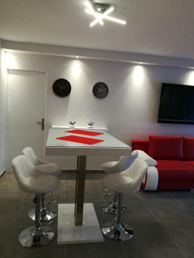 Apartment Superbe 3p 2chambres, 2terrasses Centre-ville, 4 Min A Pied De La Croisette Sas-meredith Loc Cannes