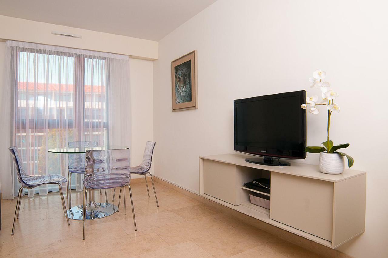Carlton Riviera Aparthotel 4*
