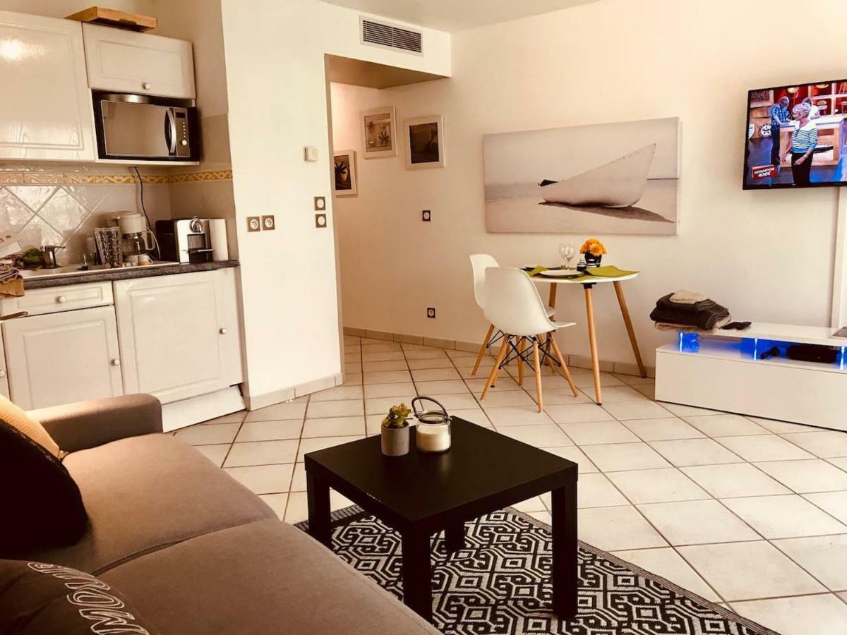 Unique: Studio+terrasse Coeur De Et Plages Apartment *