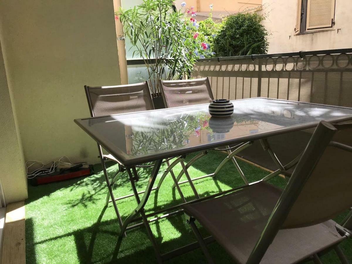 Unique: Studio+terrasse Coeur De Et Plages Apartment