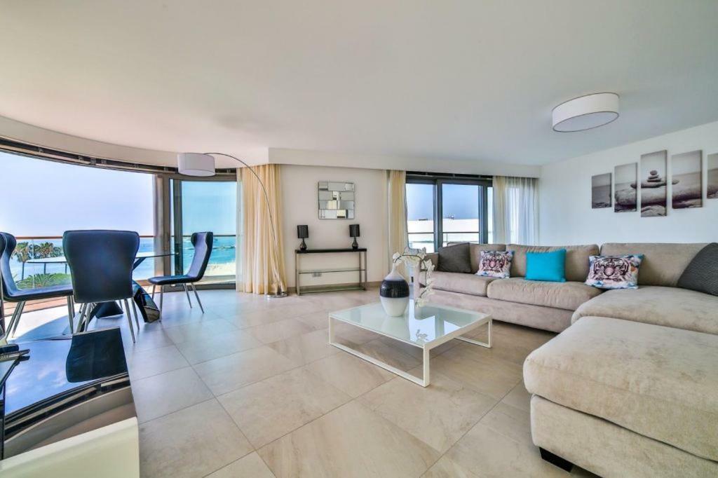 7 Croisette Cannes