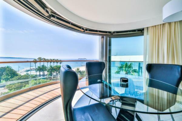 7 Croisette * Cannes