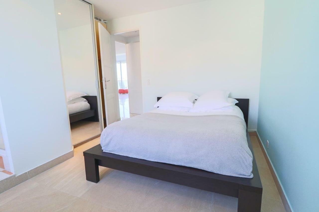 Superb Bright With Sea View & Close To Center Apartment