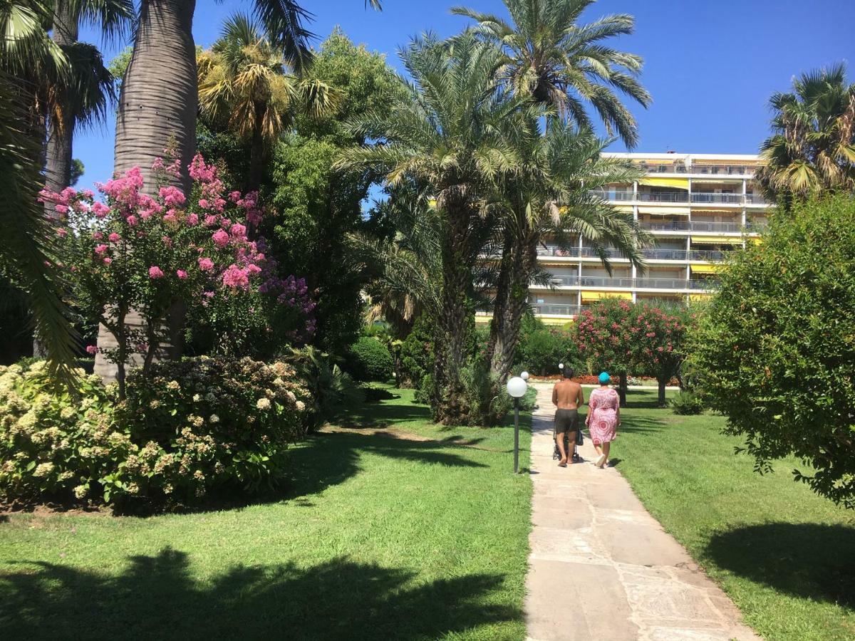 Apartment Sea Side