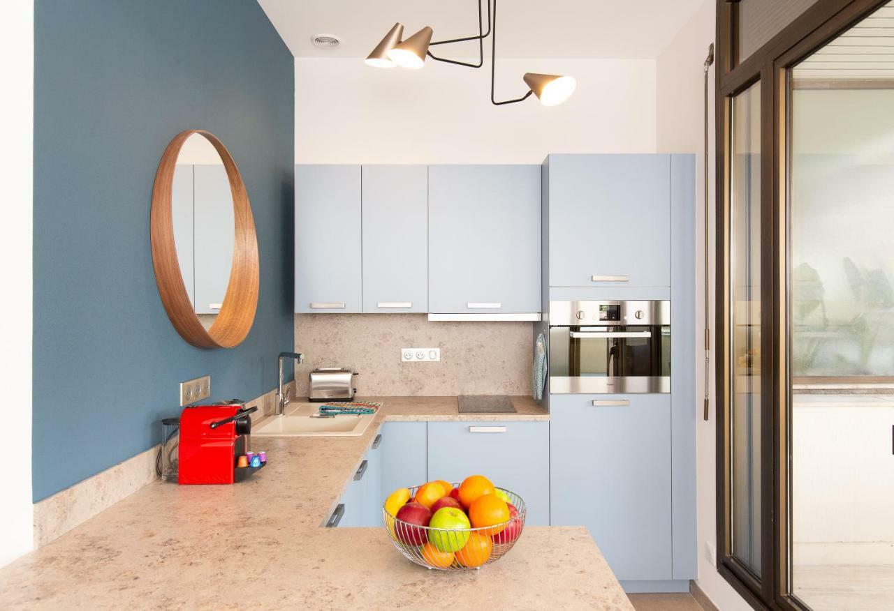 Apartment Gray D'albion Yourhosthelper