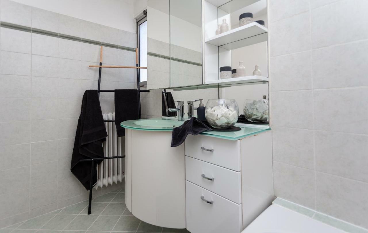 Le Printemps Apartment *