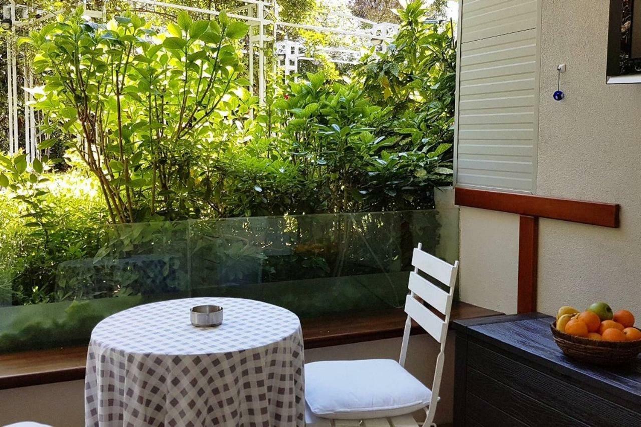 Lux Garden&swimming Pool Appartement *