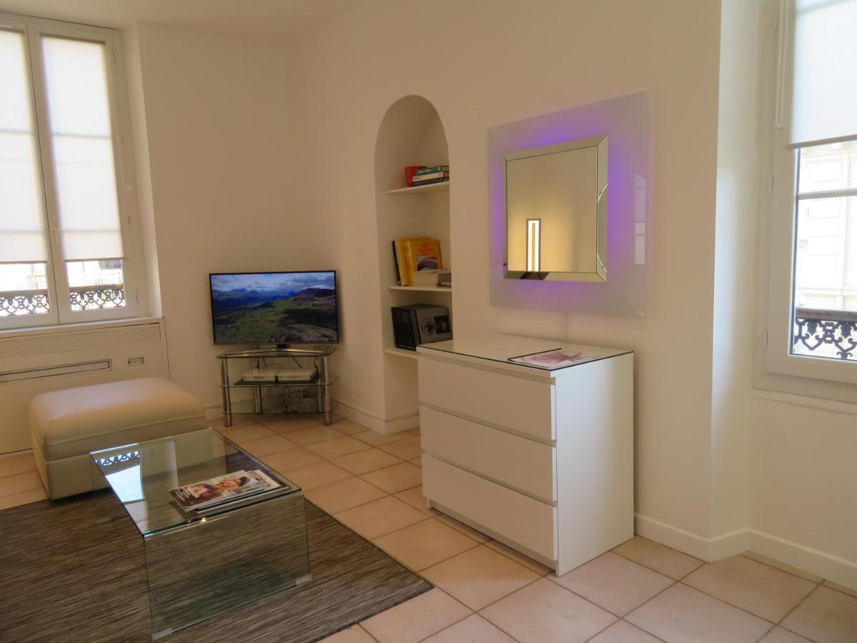 Appartement Centre Cannes, Logement Rénové Rue Piétonne, Proche Plage Et Palais Festival