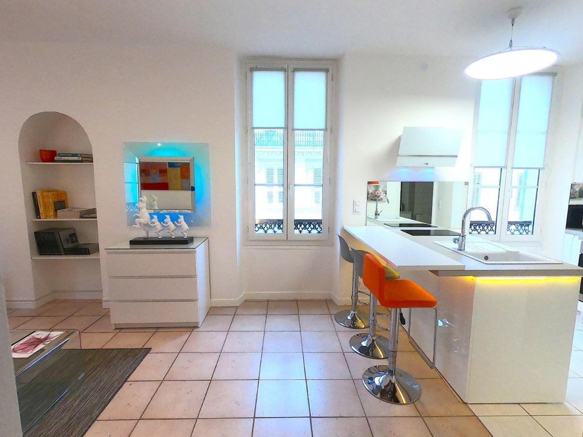 Appartement Centre Cannes, Logement Rénové Rue Piétonne, Proche Plage Et Palais Festival *
