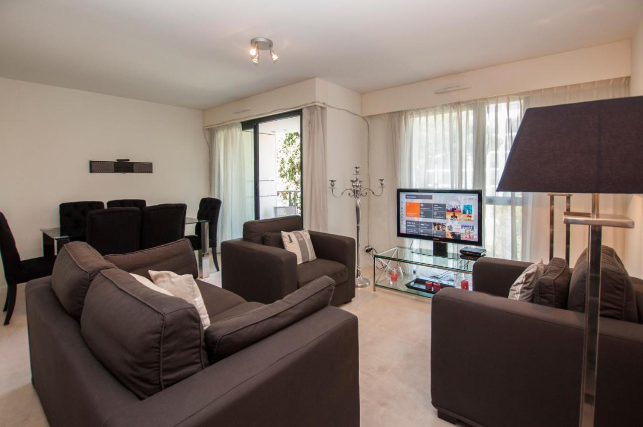 Carlton Riviera