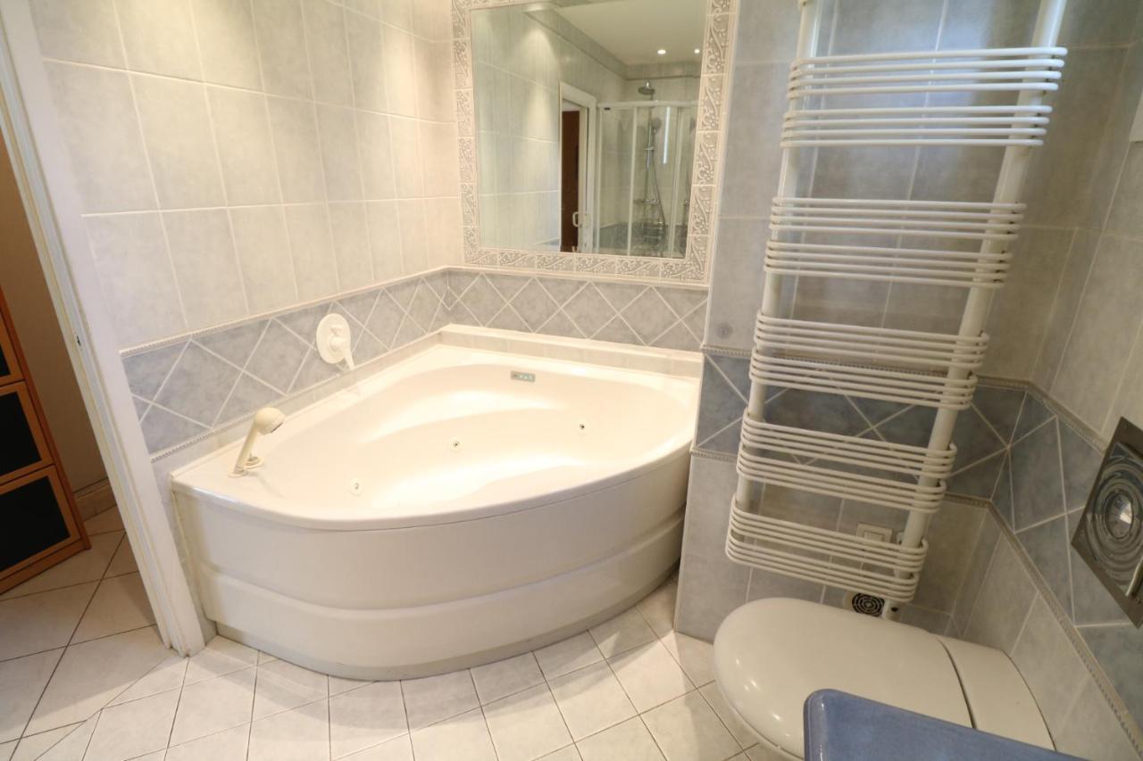 2, 3 And 4 Bedroom Sea View Forville 5 Mins From The Palais *