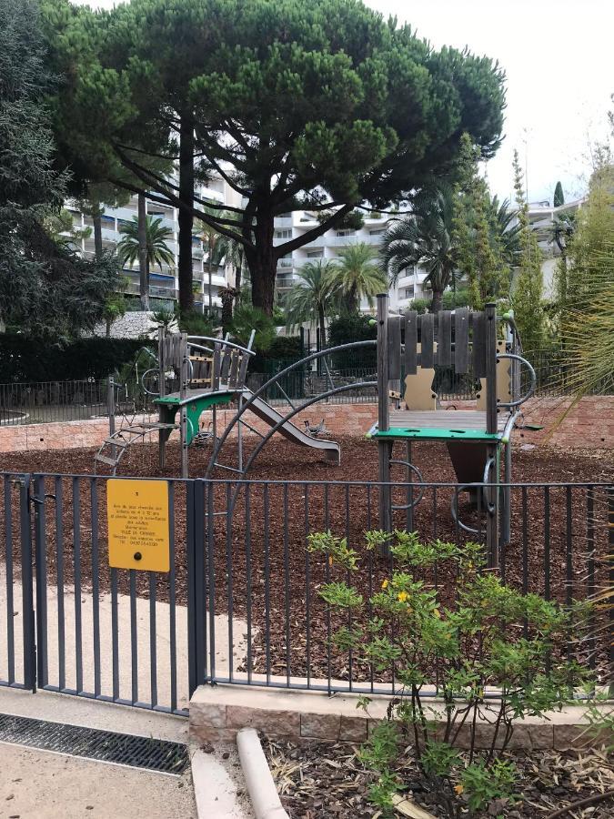 Tres Beau T2 Dans Parc Montfleury ,proche Centre ,au Calme 44 Bd Montfleury Apartment Cannes