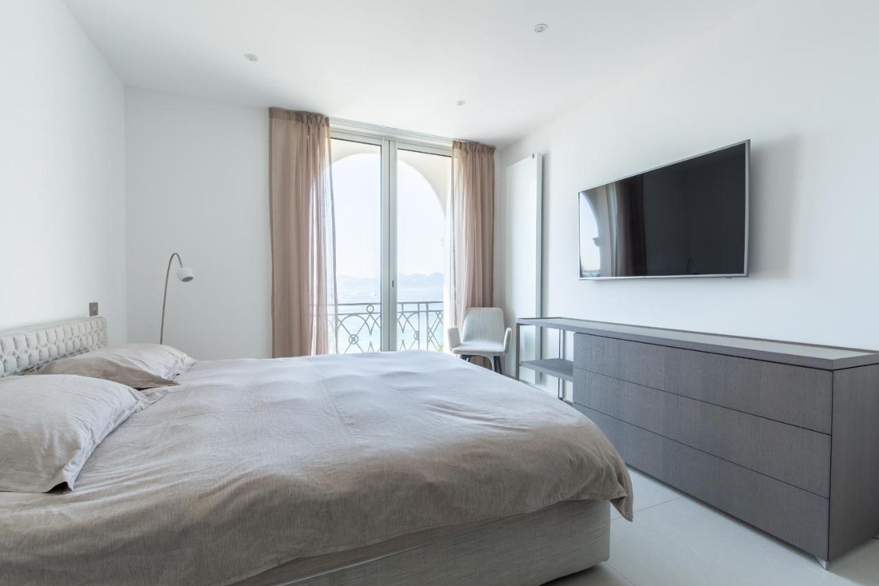 Palais Miramar 65 Bd De La Croisette Apartment