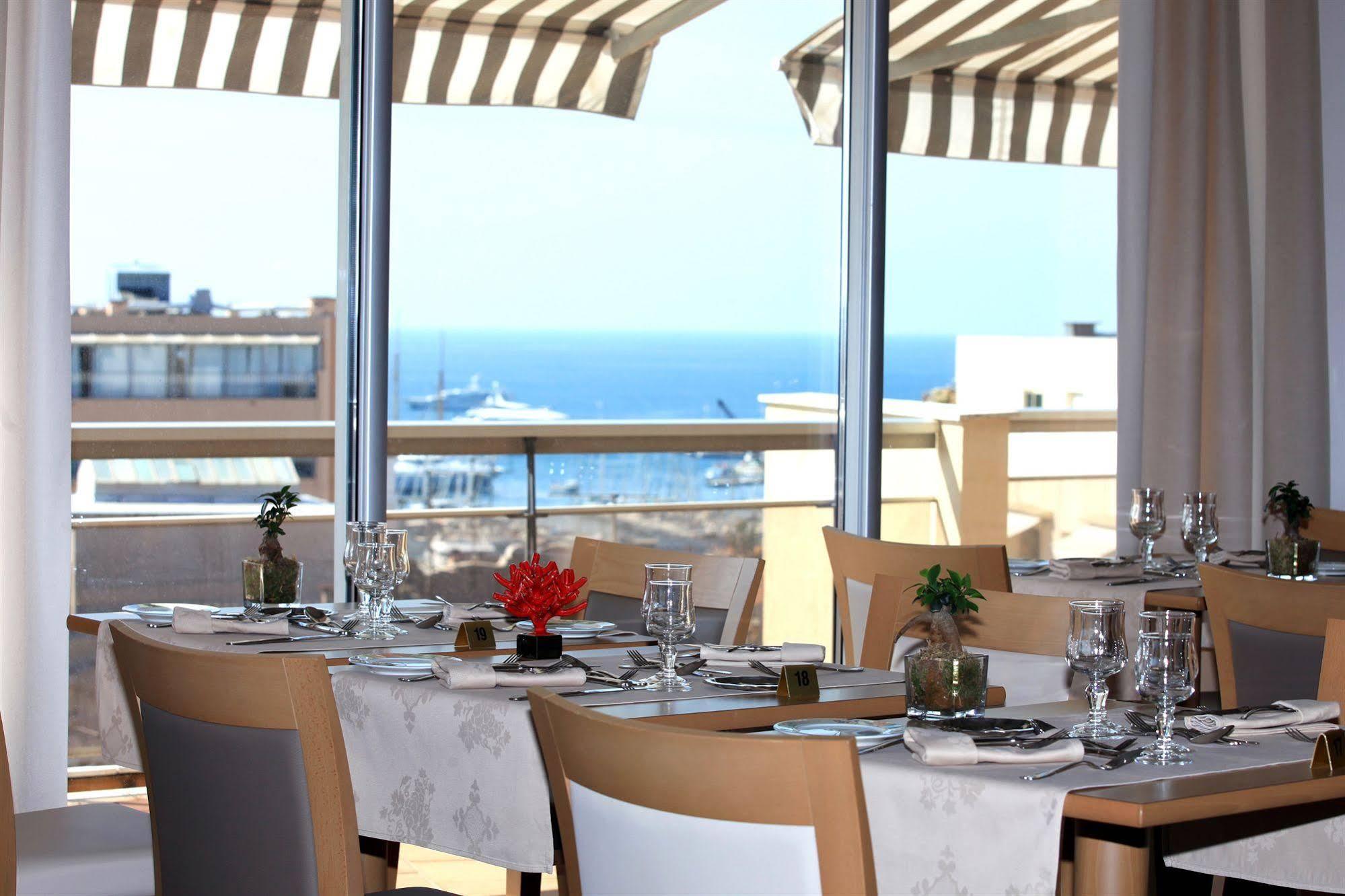 Staybridge - Centre By Ihg 4*