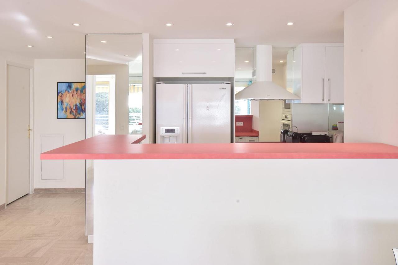 Prestigious With Terrace And Pool Apartment *