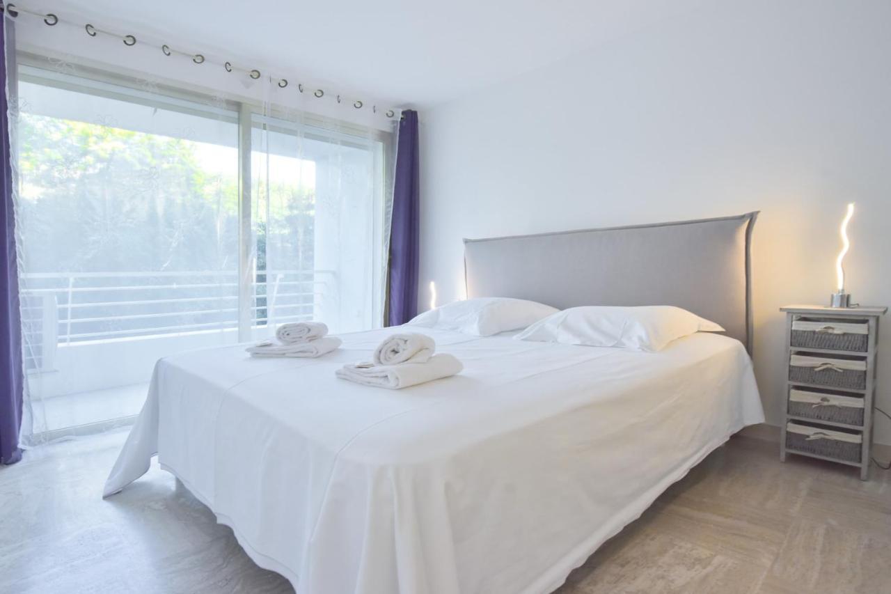 Prestigious With Terrace And Pool Apartment *